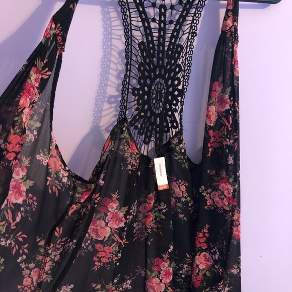 Sleeveless Floral Rose cardigan - Picture 4 of 4